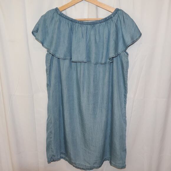 hinge Tops - NWT Hinge Top One Size Blue Chambray Ruffled Elastic Neck